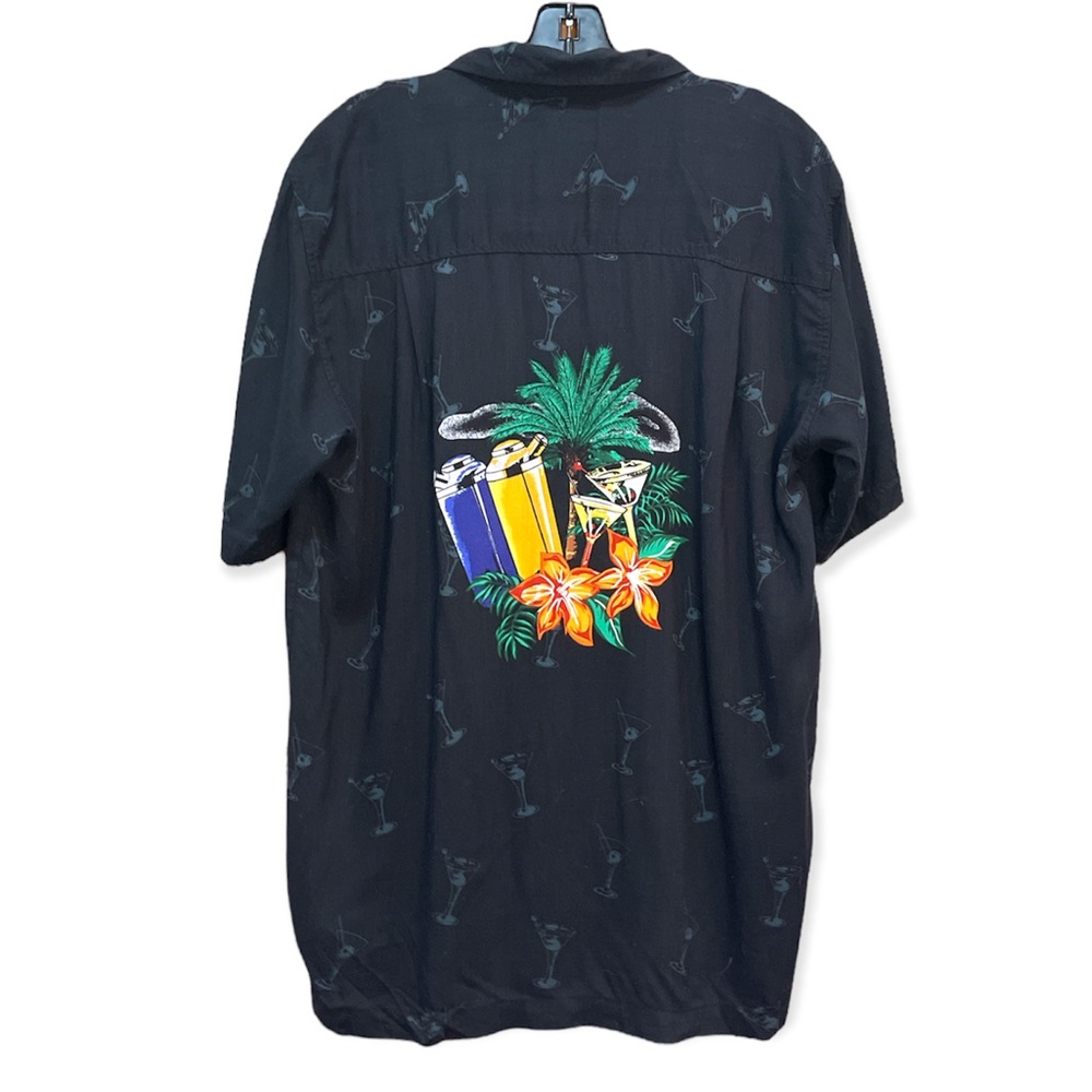 Men’s Button Down Hawaiian Martini Shirt, Size Medium